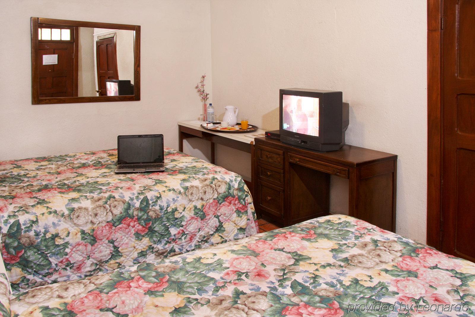 Hotel Urdinola سالتيو الغرفة الصورة